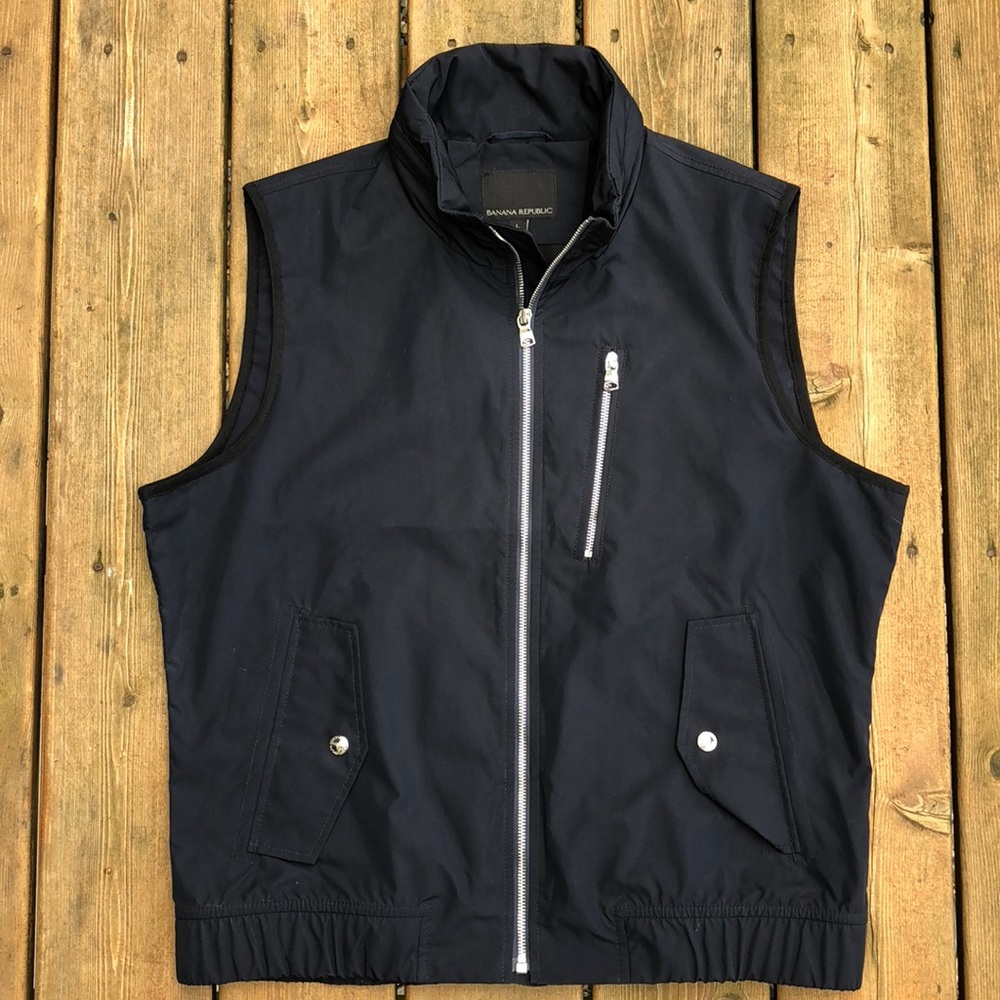 Banana Republic Men’s vest — Lg